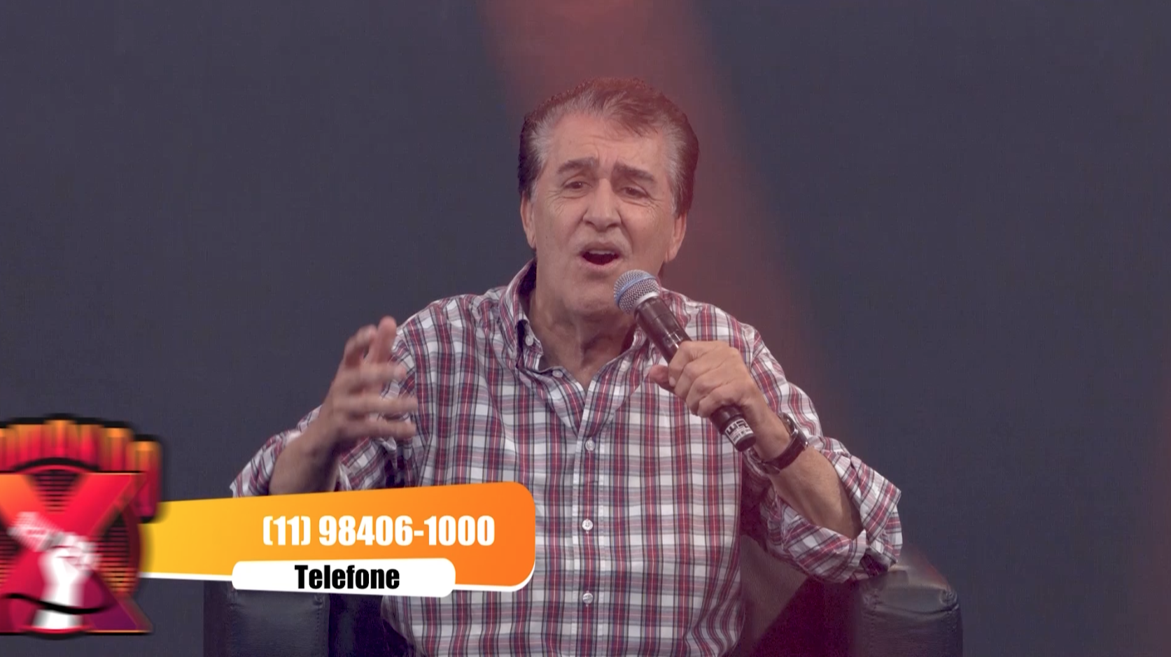Ângelo Maximo<br> canta seus sucessos